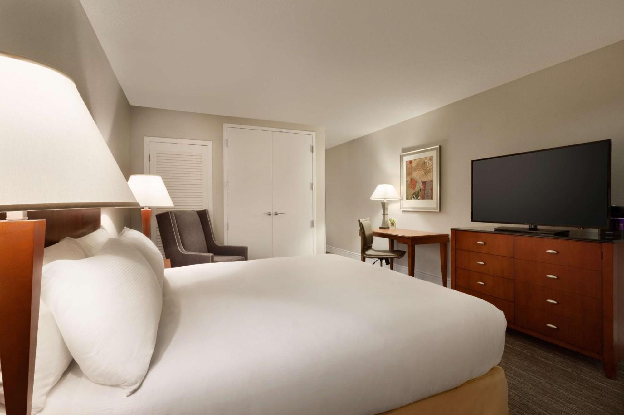 Doubletree By Hilton Minneapolis Park Place Saint Louis Park Extérieur photo