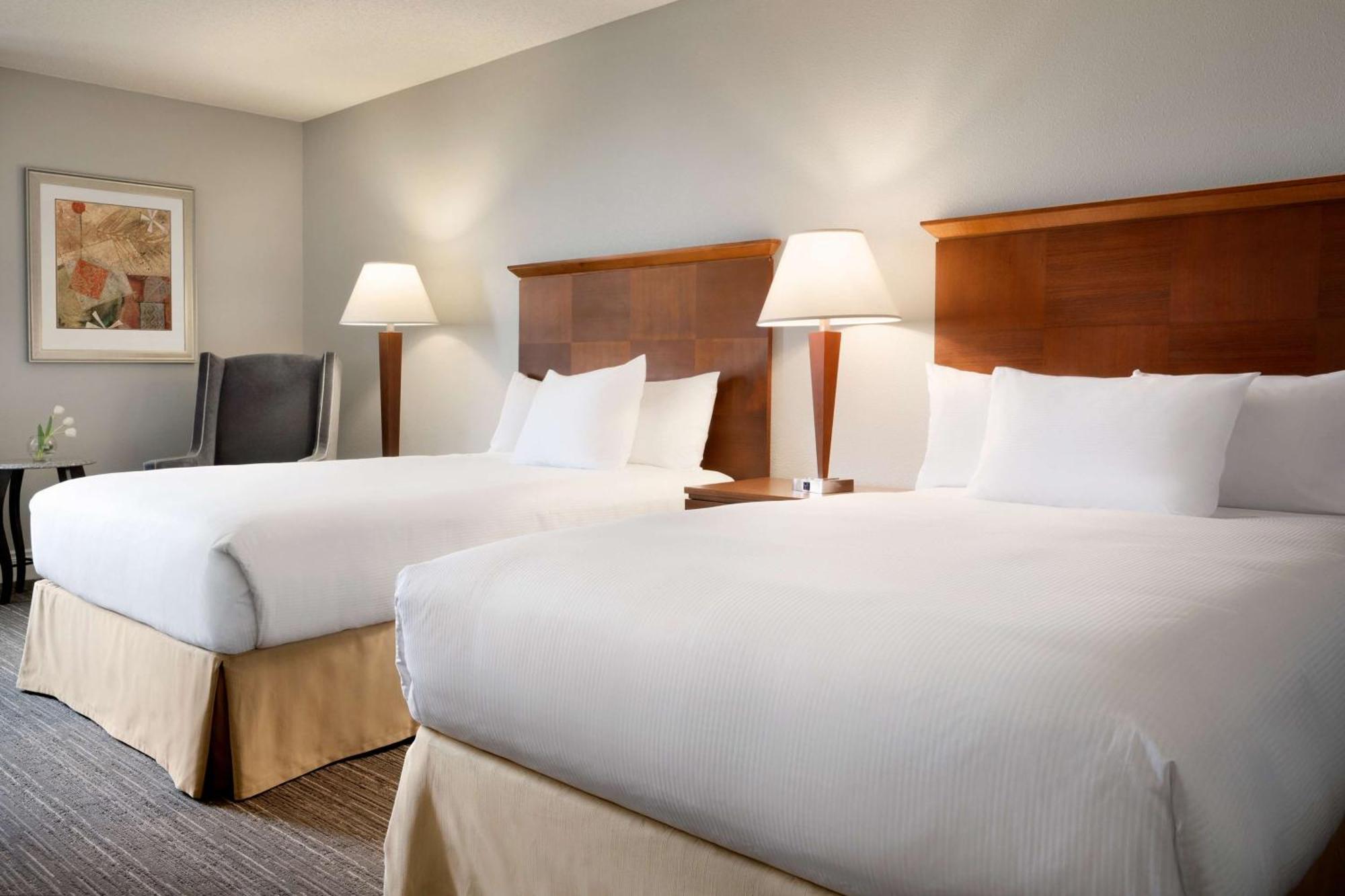 Doubletree By Hilton Minneapolis Park Place Saint Louis Park Extérieur photo
