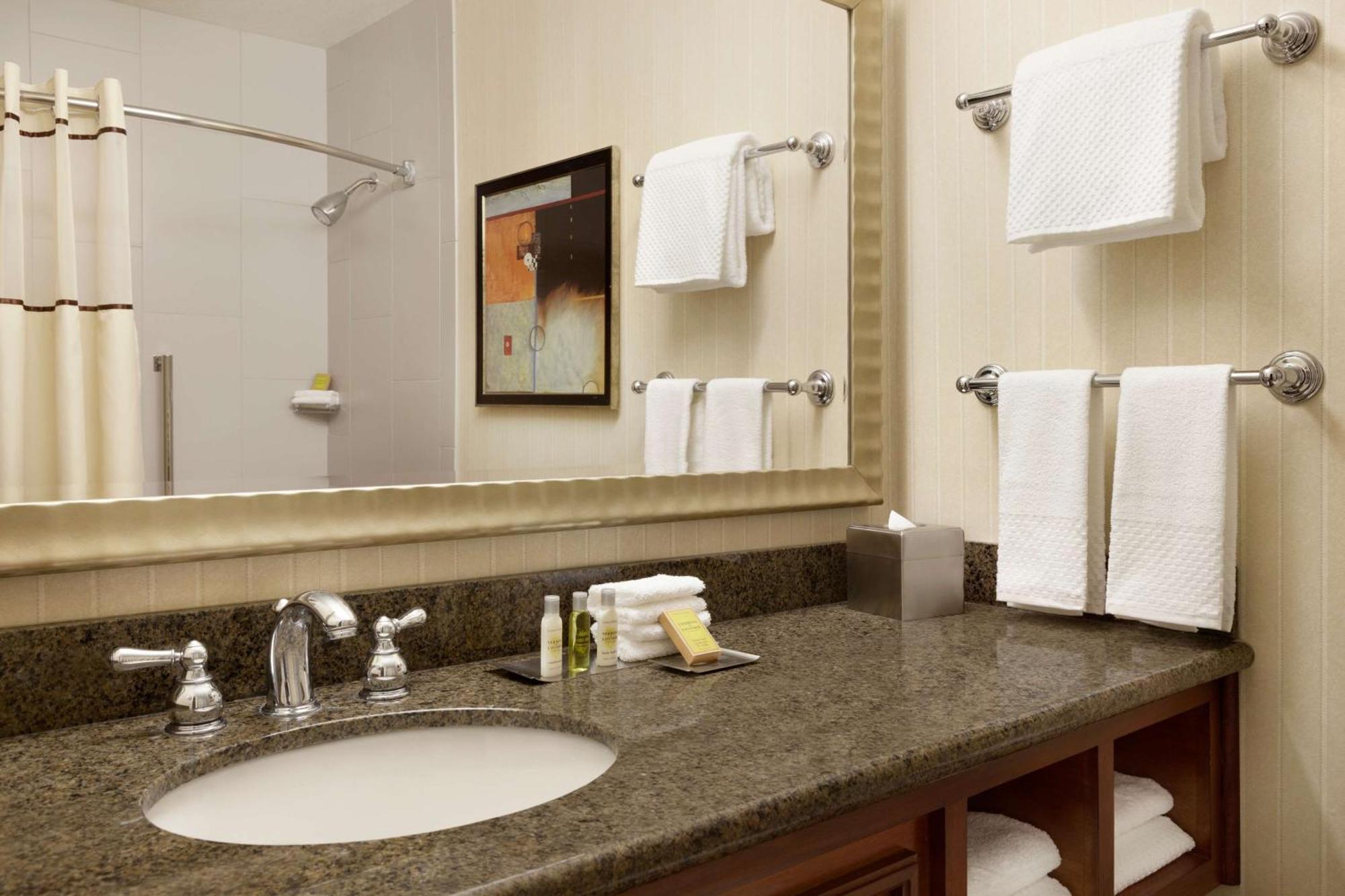 Doubletree By Hilton Minneapolis Park Place Saint Louis Park Extérieur photo