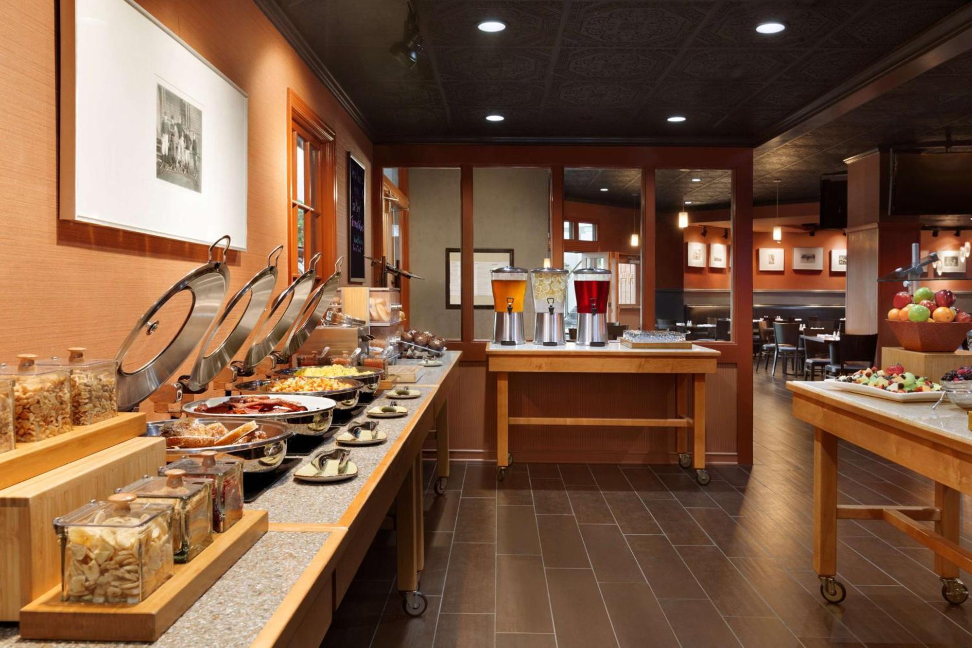 Doubletree By Hilton Minneapolis Park Place Saint Louis Park Extérieur photo