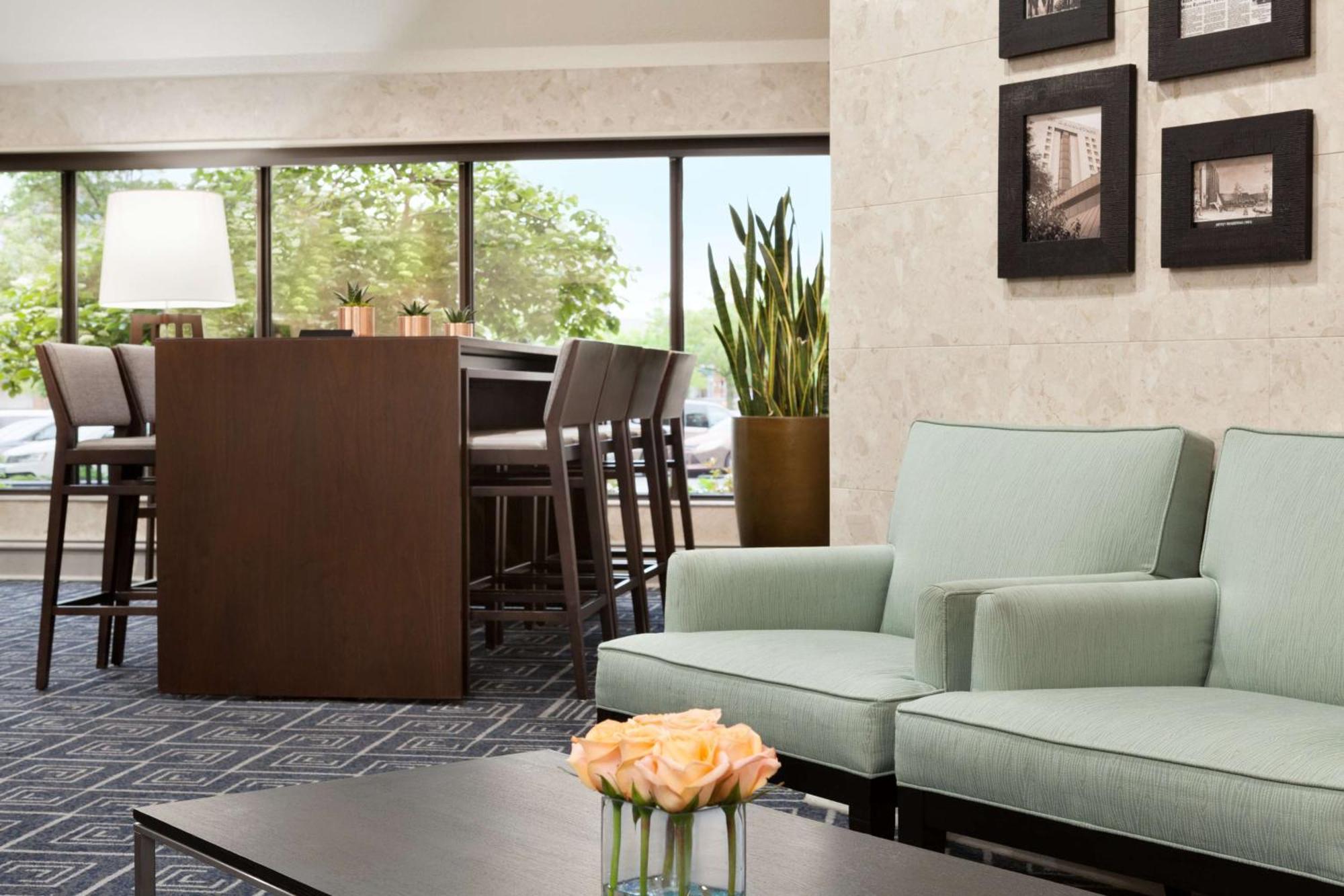 Doubletree By Hilton Minneapolis Park Place Saint Louis Park Extérieur photo